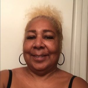 Meet your Posher, Renada